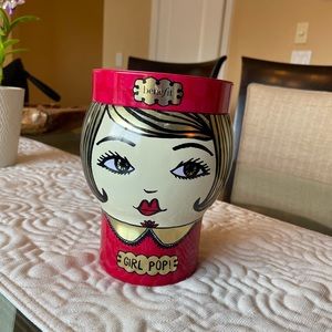 Benefit Cosmetics Girl Pop collectible tin